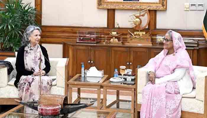 প্রধানমন্ত্রীর সঙ্গে সাক্ষাৎ করলেন শর্মিলা-স্বস্তিকারা